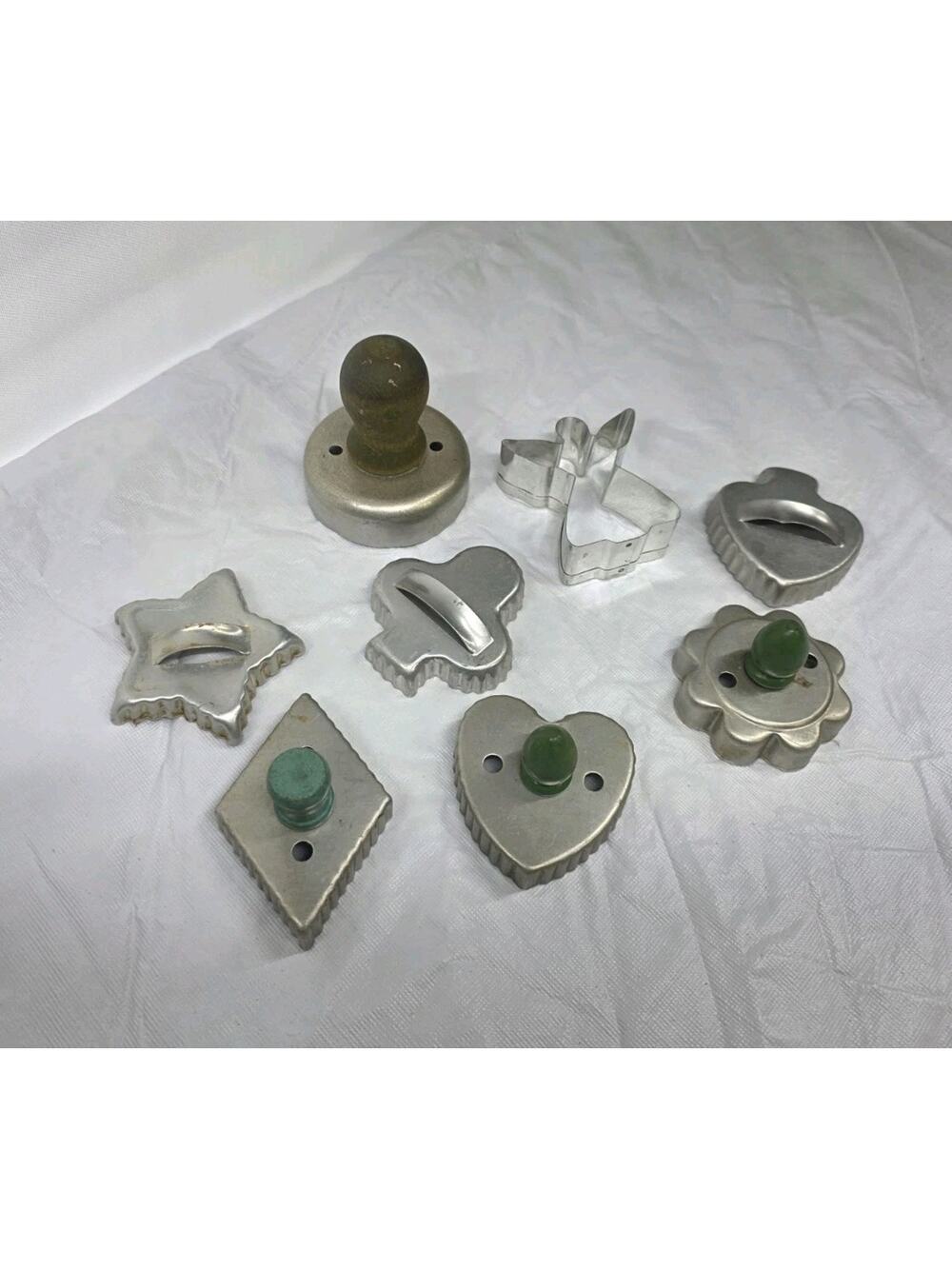 VTG Set of 8 Cookie Biscuit Cutters Green Wood Handle